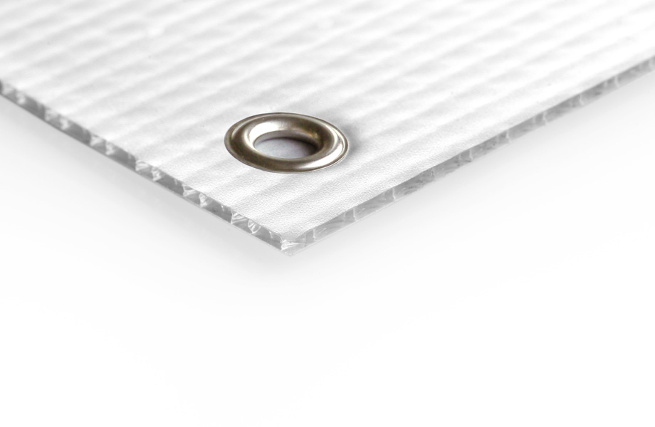 Detail - eyelets in all four corners